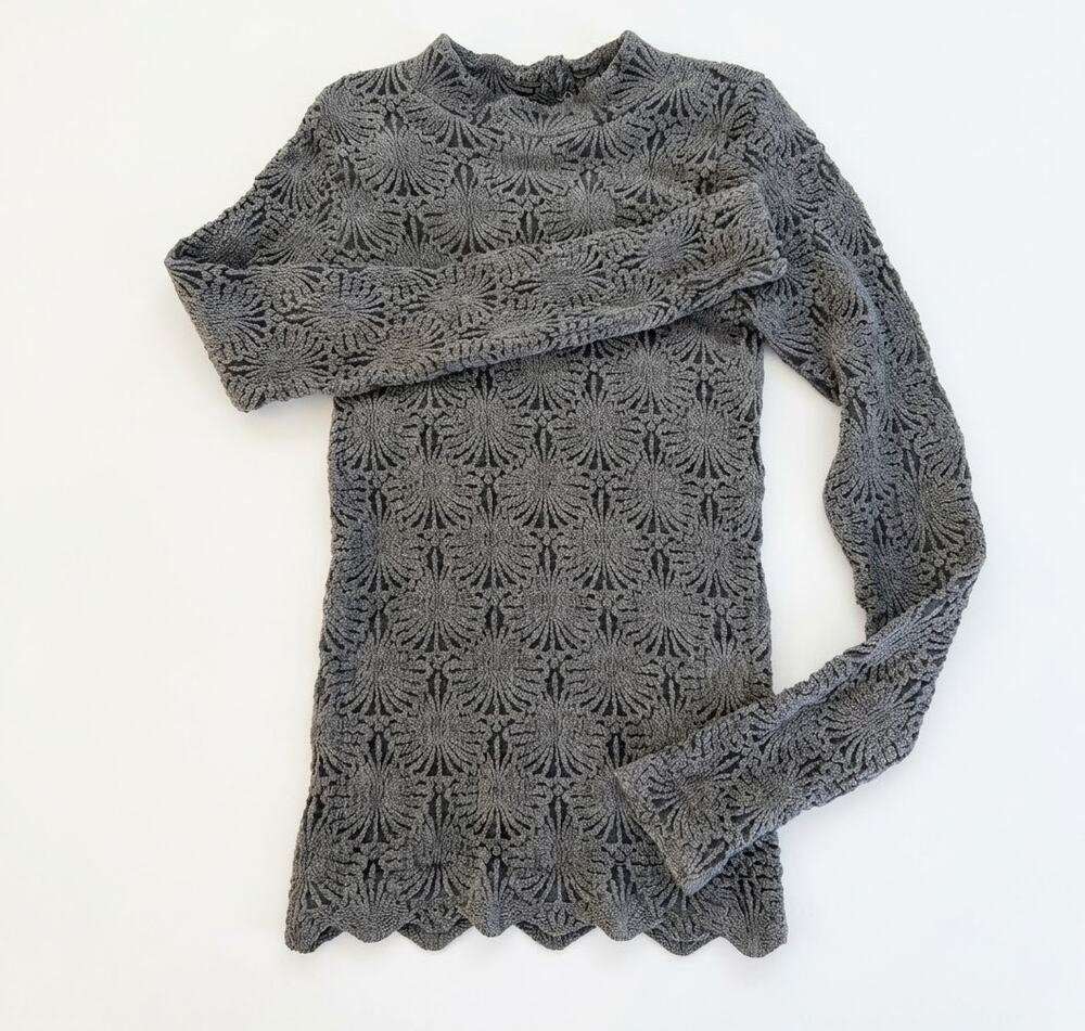 Aura Grey Textured Mock Neck Long Sleeve top Neutral Minimalist Clean Girl Size